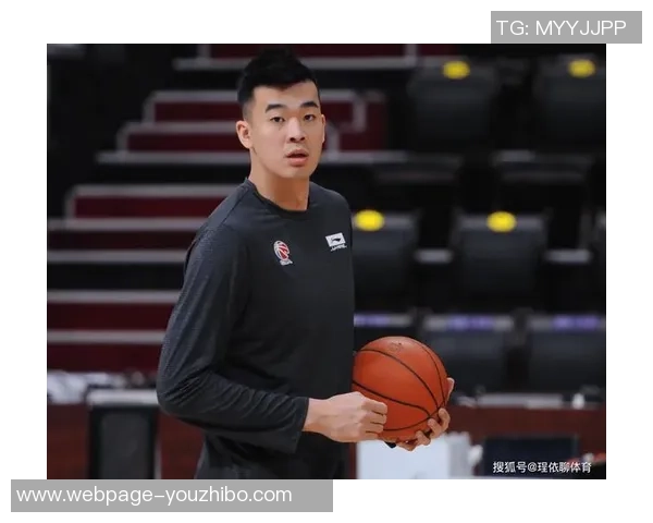 李慕豪：从篮球新星到职业生涯的辉煌历程与未来展望